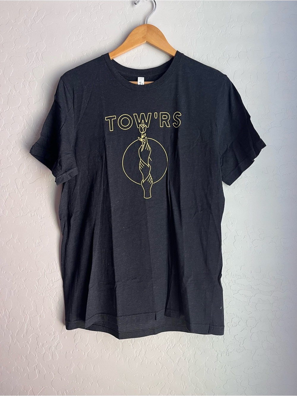 Tow’rs Band Tee size large